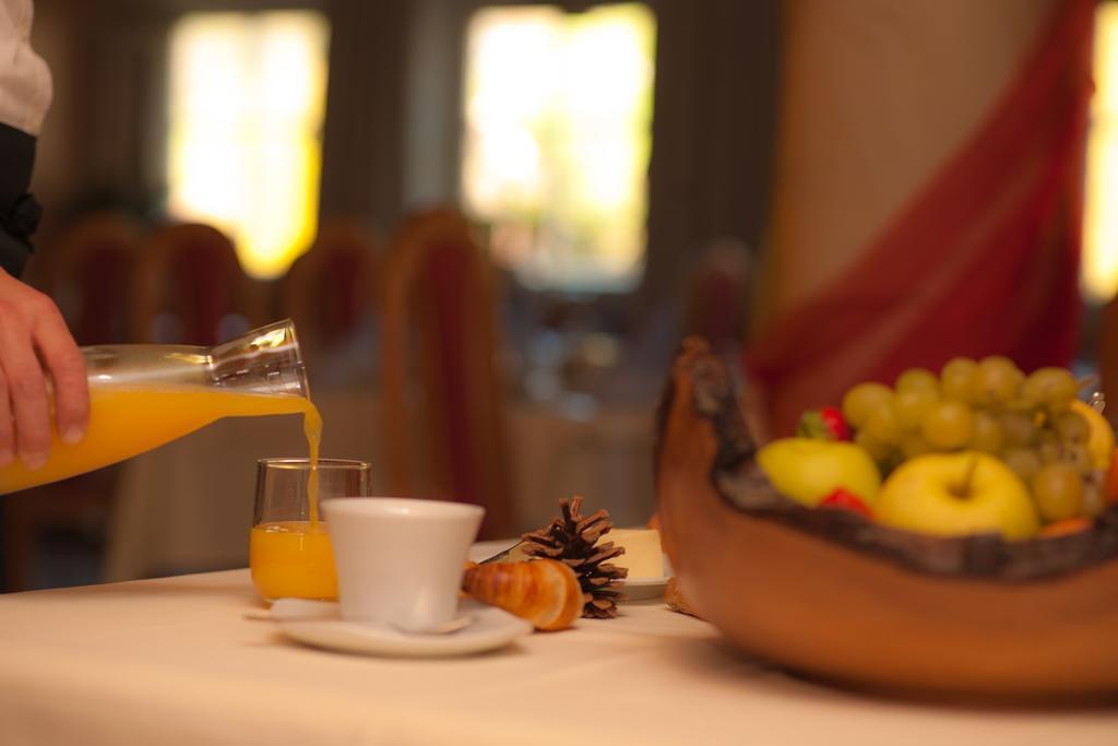Hotel Zum Hasen Теренто Экстерьер фото